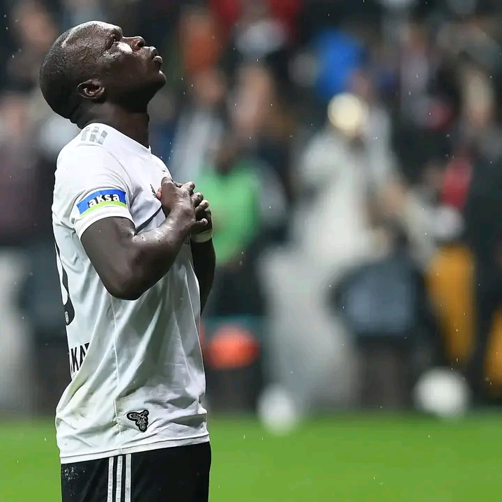 Vincent Aboubakar scored in his second game and Besiktas with comfortable 3-0 win over Alanyaspor.