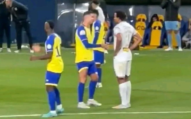 Leandre Tawamba ignored a Cristiano Ronaldo handshake during Al Nassr's match with Al Tawoun